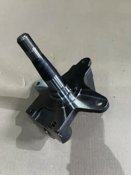 Кулак поворотный для автомобиля ГАЗ-3302 Артикул: 3302-3001013